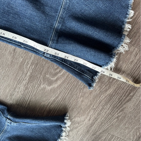 Mother Denim Kick Flare Jeans size 29 x 28 retails for $150+! - Picture 9 of 14